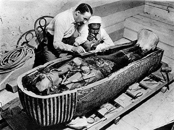 Curse of King Tutankhamun: Archaeologist Howard Carter found King Tuts tomb and its treasure in 1922. A few months later, his financial backer Lord Carnarvon died due to an infection from an insect bite. By 1929, eleven people associated with the tomb had died of unexpected causes including Carnarvons relatives and Carters personal secretary. Death comes on wings to he who enters the tomb of a pharaoh, was allegedly written above King Tuts tomb, and many believe that curse came true.