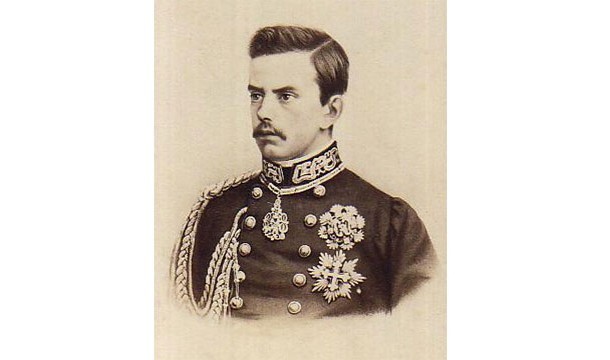 Not quite twins, but twin deaths: King Umberto I of Italy had a weird dining experience when he found that he and the owner of a restaurant at which he was eating were born on the same day in the same town and had both married a woman named Margherita. On July 29, 1900, the king learned that the restaurant owner had been shot and killed in the street. Later that day, the king was also assassinated.