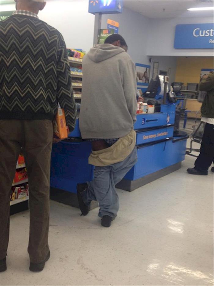 14 People Who Don't Know What Pants Are For