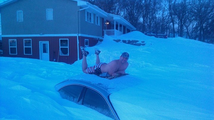 car in Le Sueur Minnesota after recent blizzard