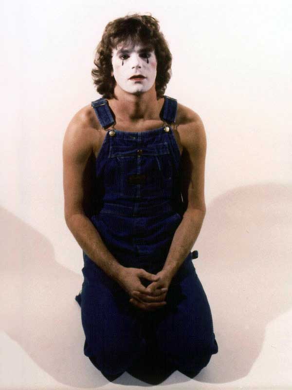 Richard Dean Anderson when he worked as a street mime.