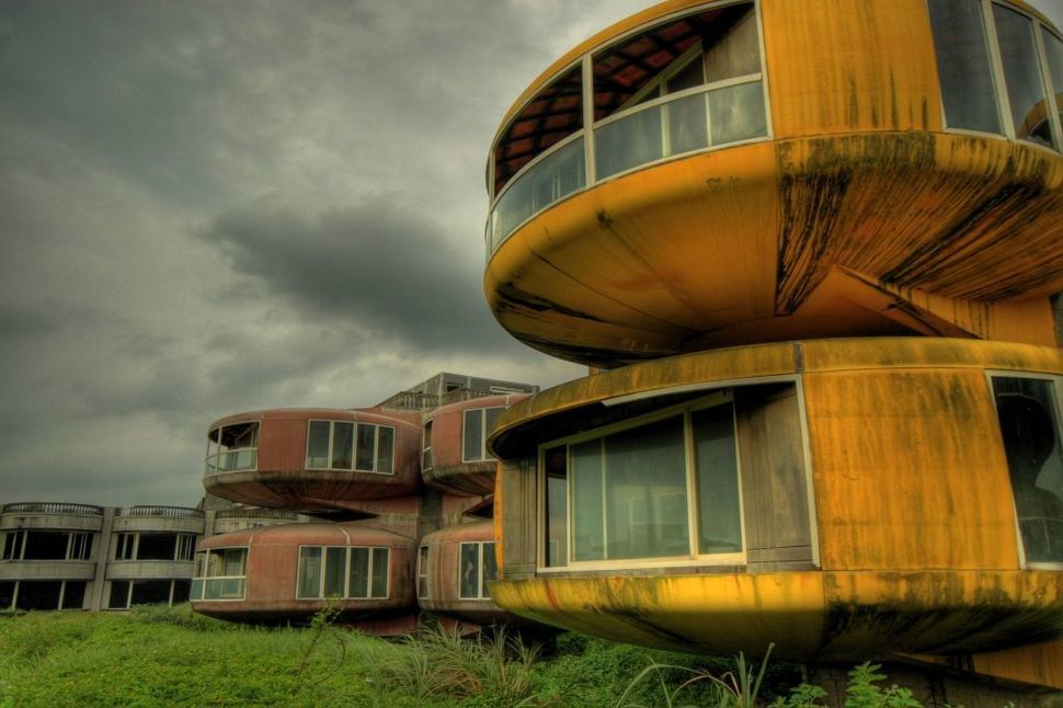 These 'UFO homes' in San Zhi, Taiwan, were intended to be sold to U.S. military officers when construction began in 1978. In 1980, work was halted due to loss of investment. Taiwan