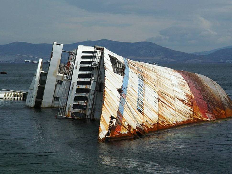 30 Beautifully Decaying Shipwrecks Reclaimed By The Seas
