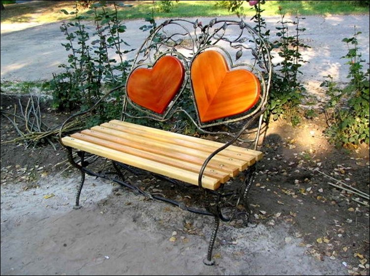 26 Unusual Benches