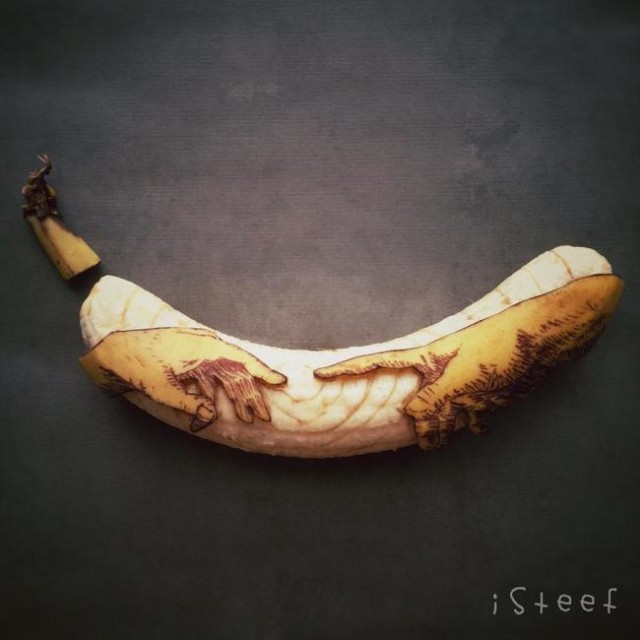 Using Bananas As A Creative Canvas