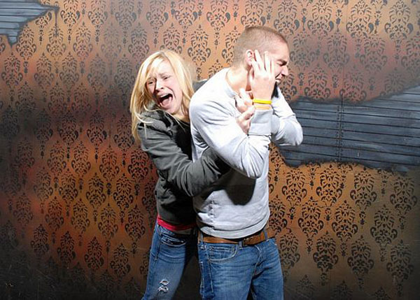 A Haunted House Snaps Photos At The Scariest Moment Of The Tour