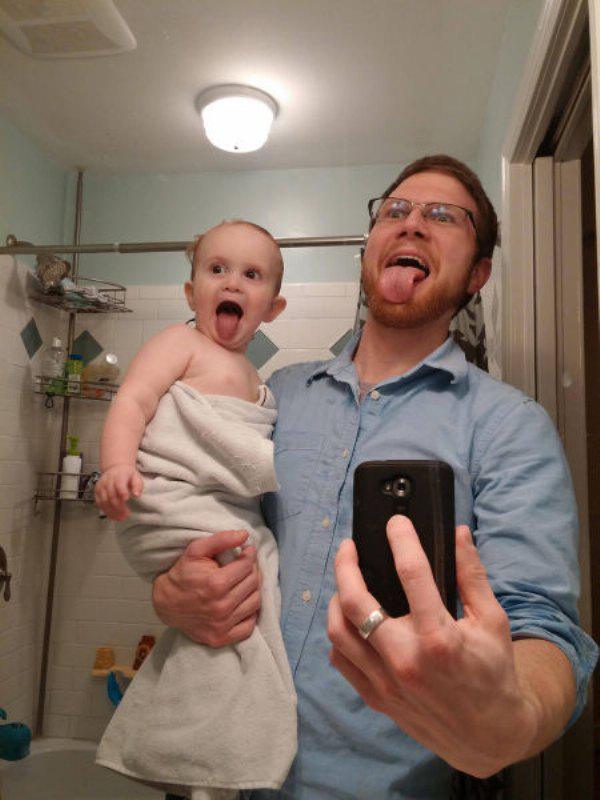 dad selfie with baby