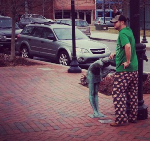 45 People Caught Being Sexual With Statues