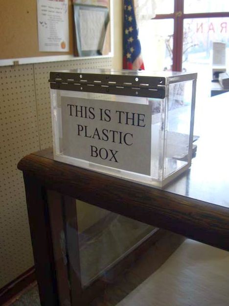 table - This Is The Plastic Box