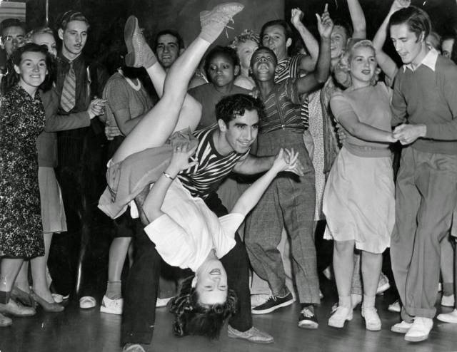 swing dance 1940s