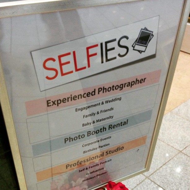 signage - Selfies Experienced Photographer Engagement & Wedding Family & Friends Baby & Maternity Photo Booth Rental Corporate Events Birthday Parties Professional Studio Self & Family Portrait Graduation Holiday Photos
