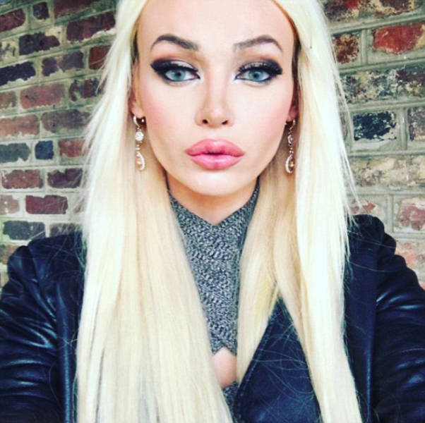 This Girl Has the Ultimate 'Dumb Blonde Barbie' Look but She Is Actually More Brains Than Boobs