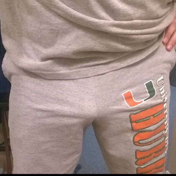 This dude posted a pic of his tiny chub in some sweats