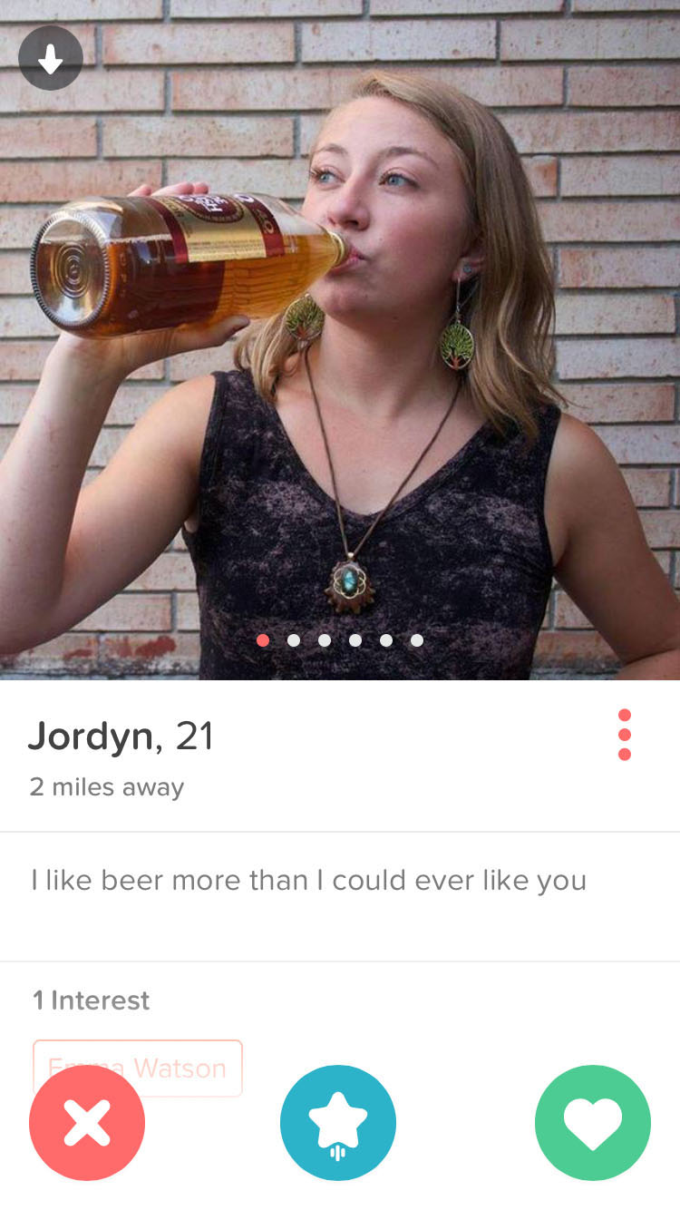 22 Hilarious Tinder Profiles