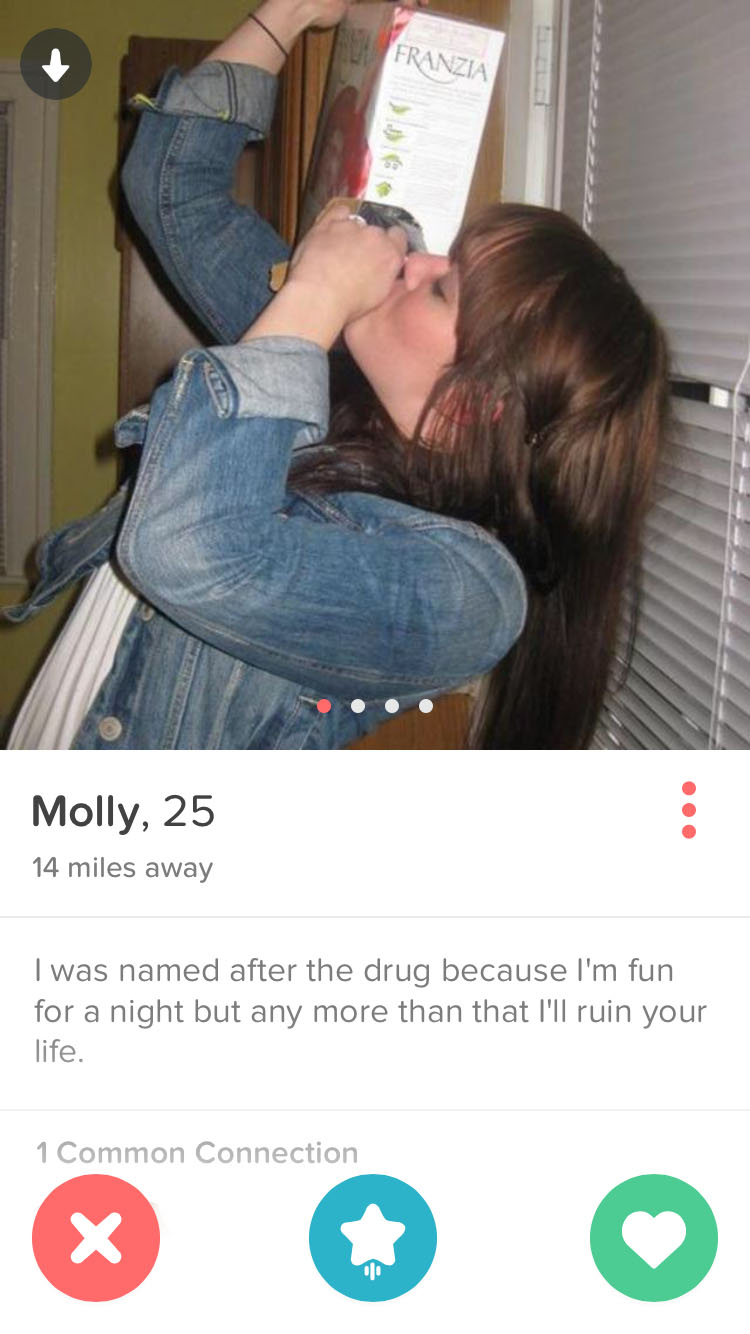 22 Hilarious Tinder Profiles