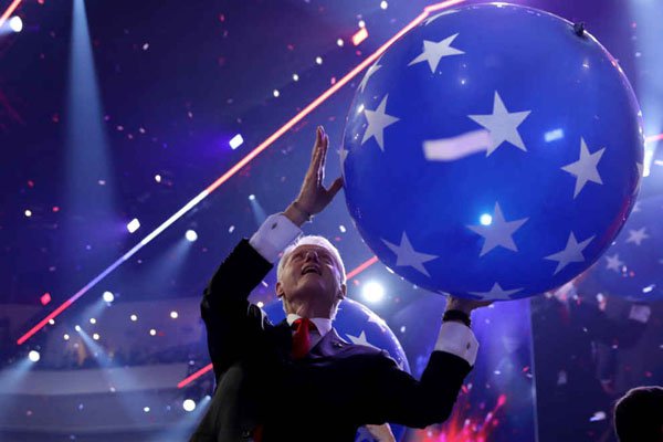 Bill Clinton Really Loves Some F@*king Balloons