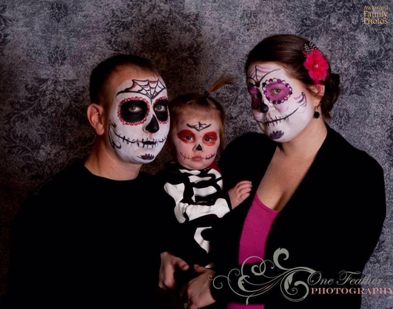 25 Awkward Halloween Family Photos