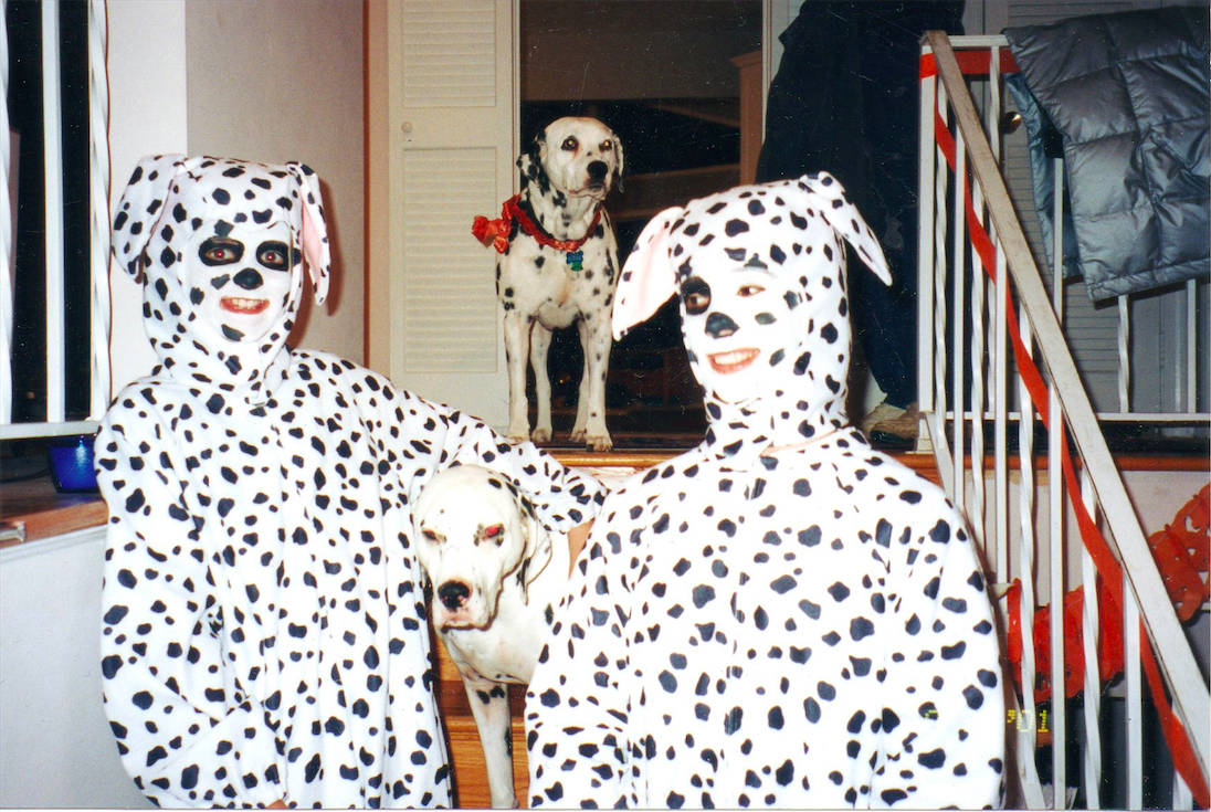 25 Awkward Halloween Family Photos