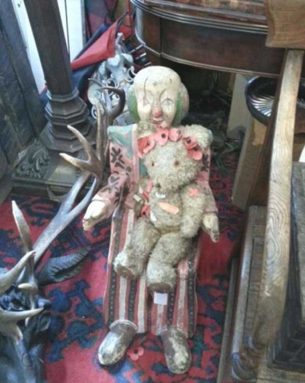 Delightfully Strange Items At The Second Hand Store