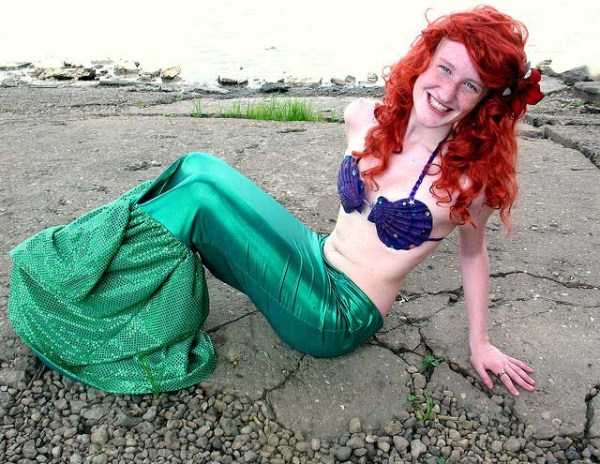 20 Mermaids Photographed In Their Natural Habitat