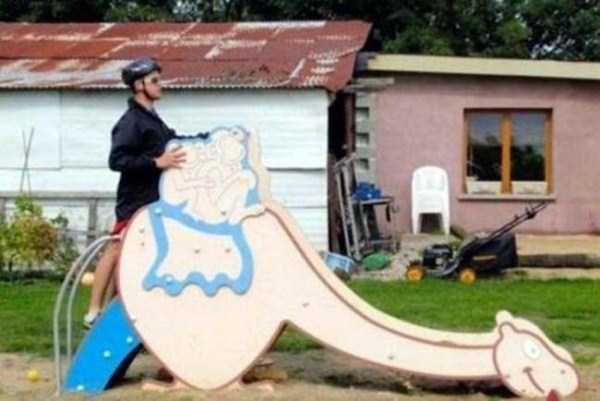 26 Awkward Playgrounds To Keep Your Kids Away From