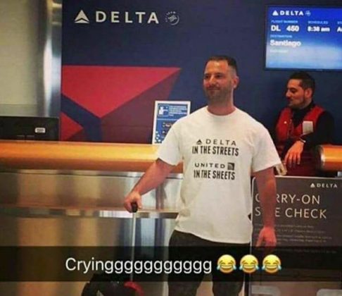 Funny snap chat of a man wearing a T-shirt making fun of the Delta and United issues of lately.