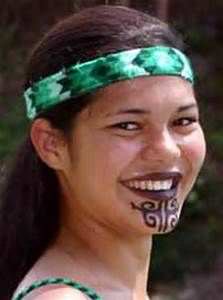 maori chin tattoo - e old