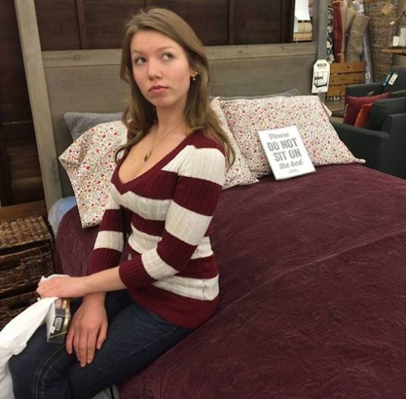 shoulder - Do Not Sit On the bed