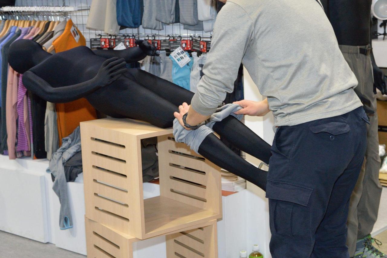 funny picture of undressing a mannequin