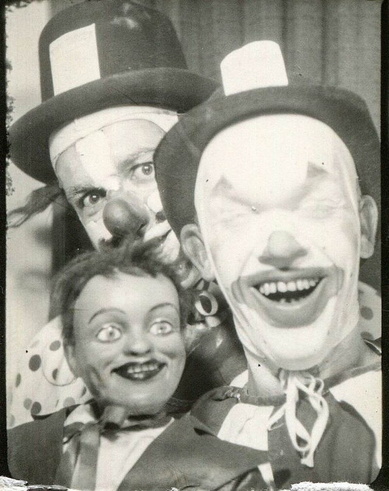 vintage creepy clowns