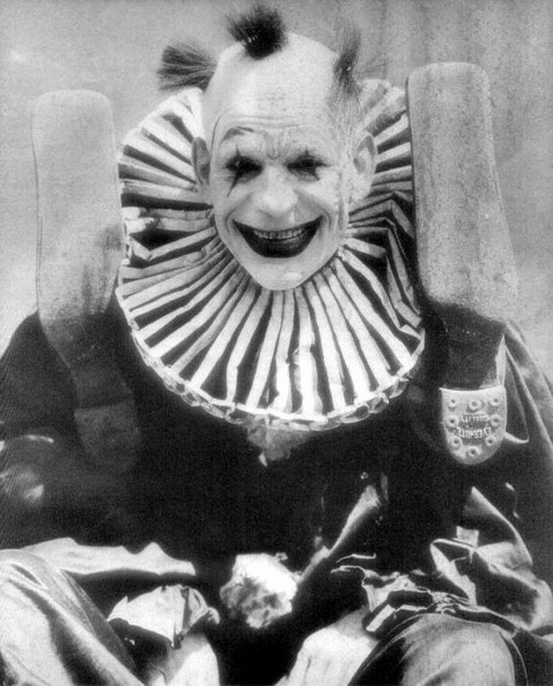 creepy vintage clowns