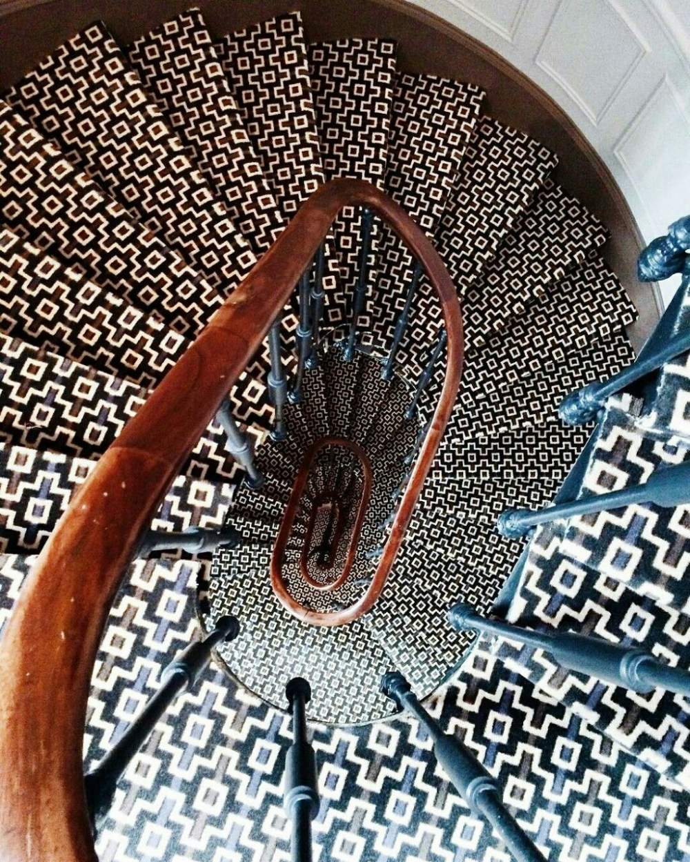 spiral staircase is trippy