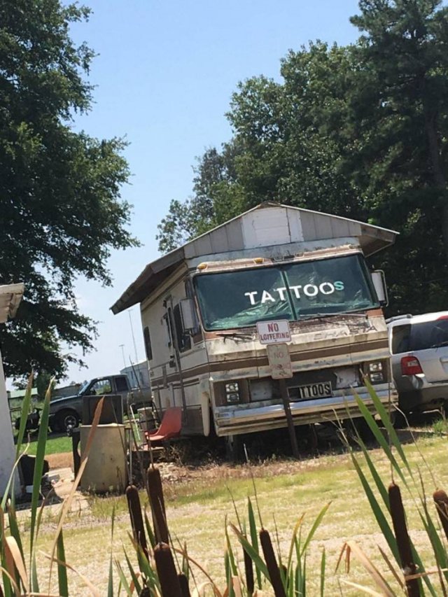 car - Tattoos No Loitering No Itos