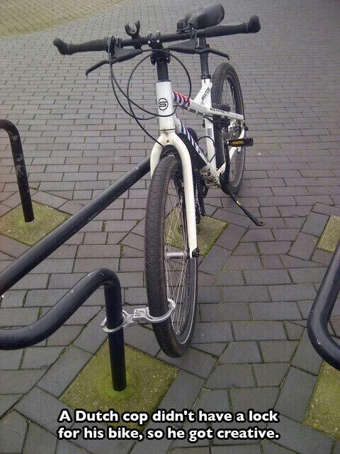 creative solutions to everyday problems - A Dutch cop didn't have a lock for his bike, so he got creative.