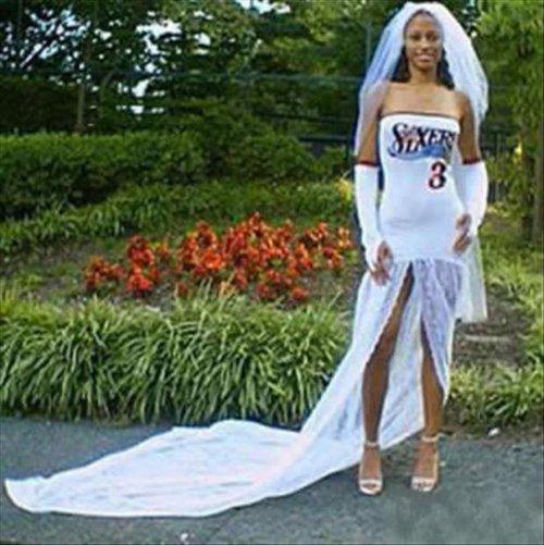 God-Awful Wedding Dresses That Will Make You Go WTF!