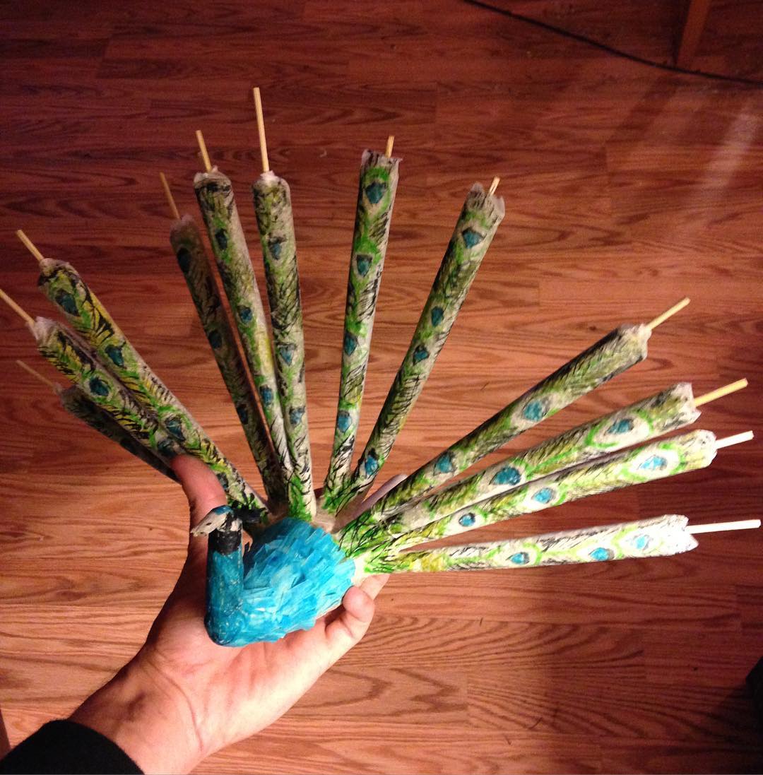 Amazing Smokable Art Made Out of Marijuana And Rolling Papers