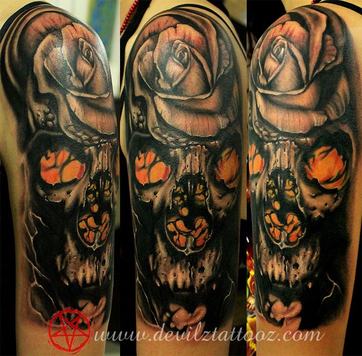 "Rose and the skull" on one of our rockstar female client, she has the other half sleeve done by us too Artist: Alex