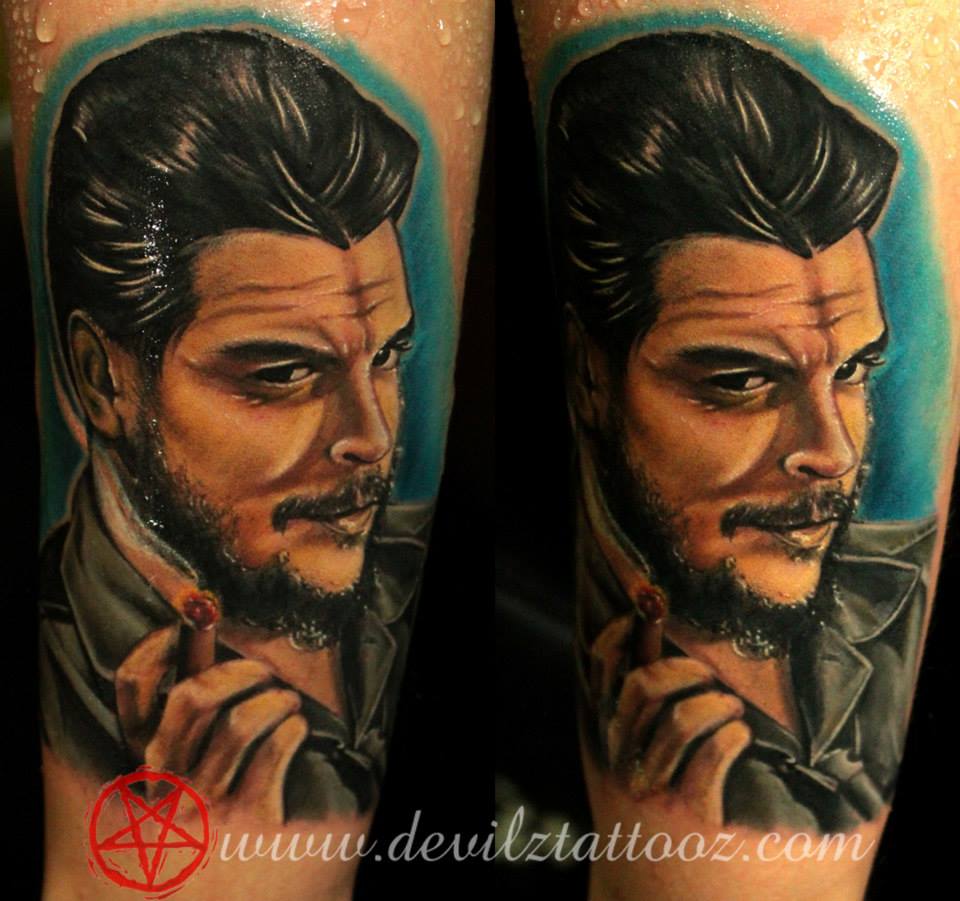 "I'd rather die standing than live on my knees" Che Guevara colored portrait Artist: Alex