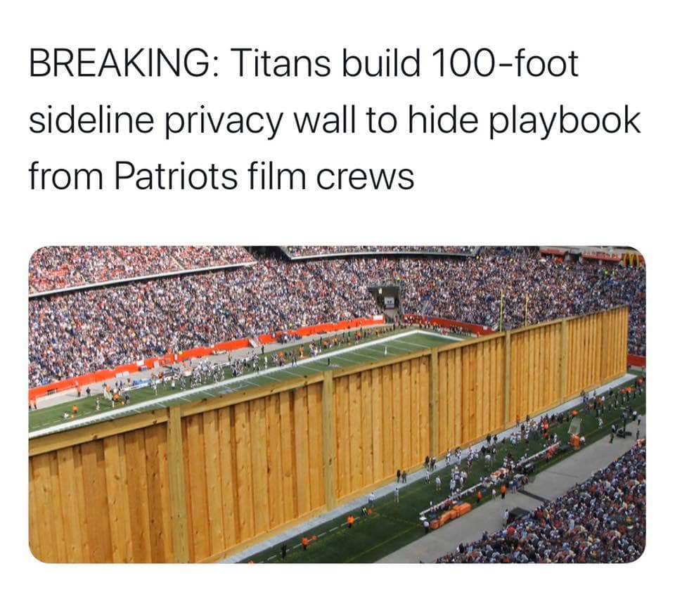 cowboys stadium - Breaking Titans build 100foot sideline privacy wall to hide playbook from Patriots film crews