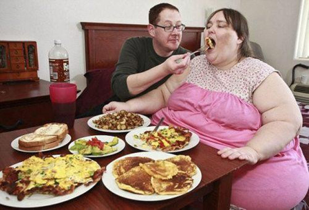The Most Hilarious Photos Of Fat People In Ridiculous Situations