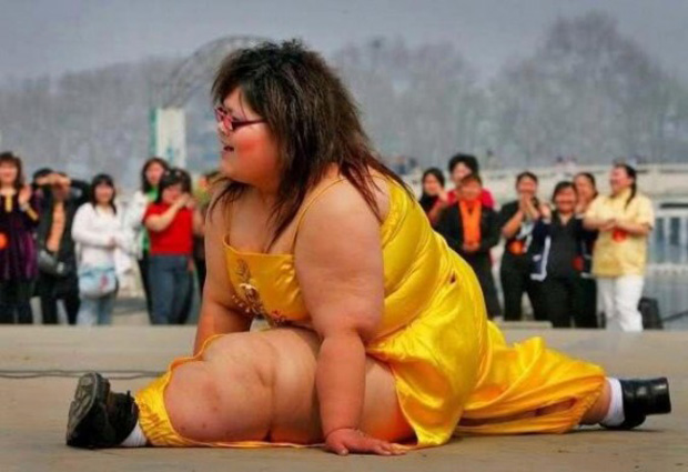 The Most Hilarious Photos Of Fat People In Ridiculous Situations