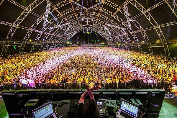 Coachella
As one of the most popular music and art festivals in the United States, Coachella has only grown in numbers since its birth in 1999. Over 90,000 people attended the event in 2014 and more are expected for this years event.