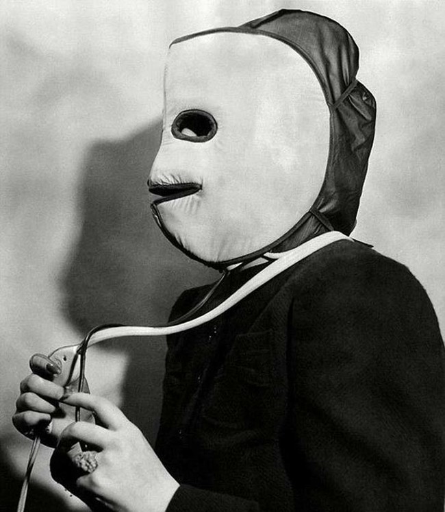 Supposedly, this horrifying mask from the 1940s was used to heat the face as a way of improving circulation and making the skin look younger.