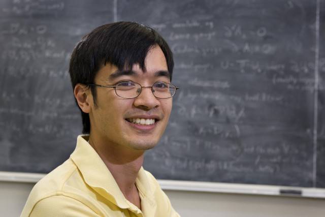 2. Terence Tao – IQ 225-230

Australian mathematician Terence Tao was quite a well-known child prodigy in his younger years and rightfully so. The brilliant Terence Tao specializes in harmonic analysis, additive combinators, and a wide array of similar mathematics fields. The son of immigrants from Hong-Kong, Terence Tao received the Fields Medal in 2006 for excellence and innovation in mathematics. He currently works as a professor at the University of California in Los Angeles.