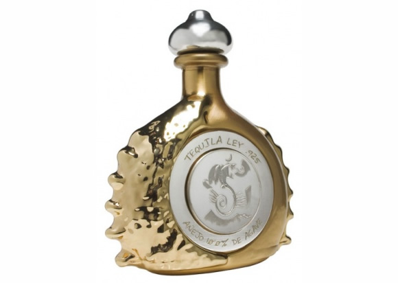 Ley .925 Tequila Pasion Azteca Ultra Premium Anejo  3.5 million per bottle Sometimes its not the tequila, but the bottle that drives the price.