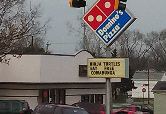 20 Pizza Signs You Can't Help But Laugh At