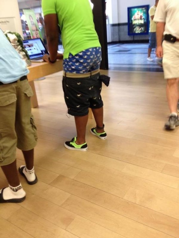 WTF Things You Might See At The Apple Store