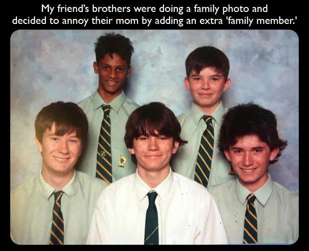 funny family pranks - My friend's brothers were doing a family photo and decided to annoy their mom by adding an extra 'family member.'