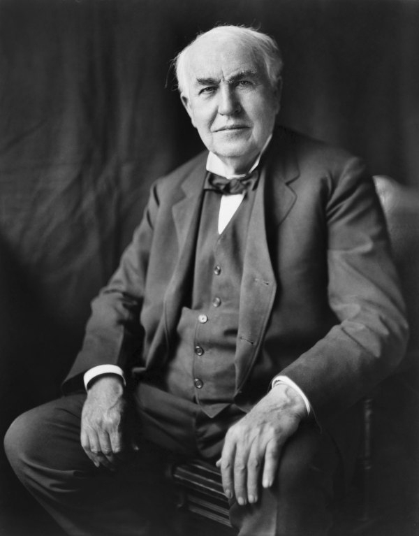 Thomas Edison: Right before his death, Edison came out of a coma, opened his eyes, and reportedly said to his wife “It is very beautiful out there.”