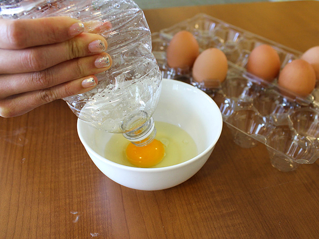 Only interested in the egg whites? Use a water bottle to suck up (and save!) the yolks in 2 seconds flat. http://ur.spoonuniversity.com/kitchen/separate-egg-whites-empty-water-bottle/